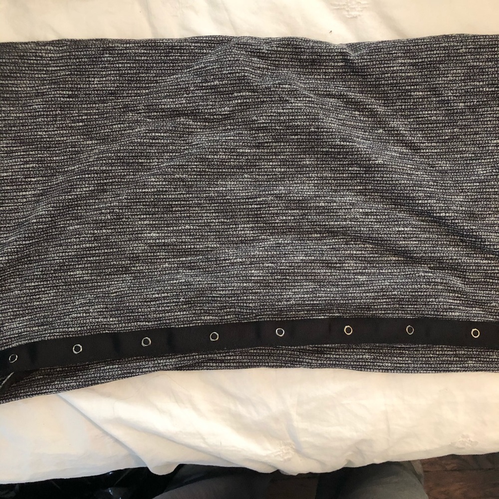 Lululemon Vinyasa scarf in black and white. OS